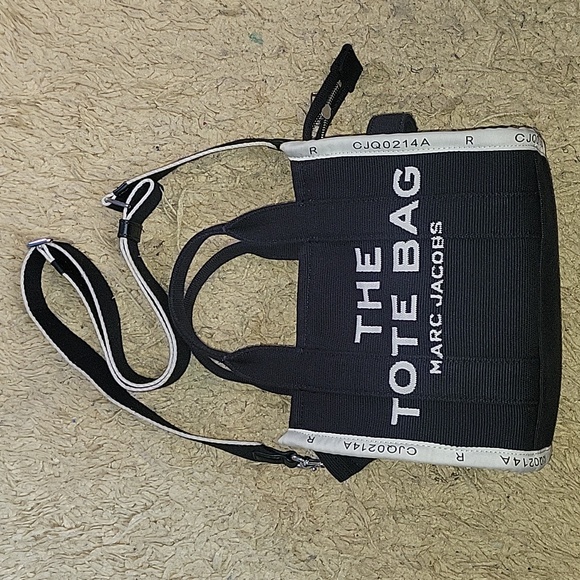 Marc Jacobs Handbags - Marc Jacobs Black and White Tote Bag
